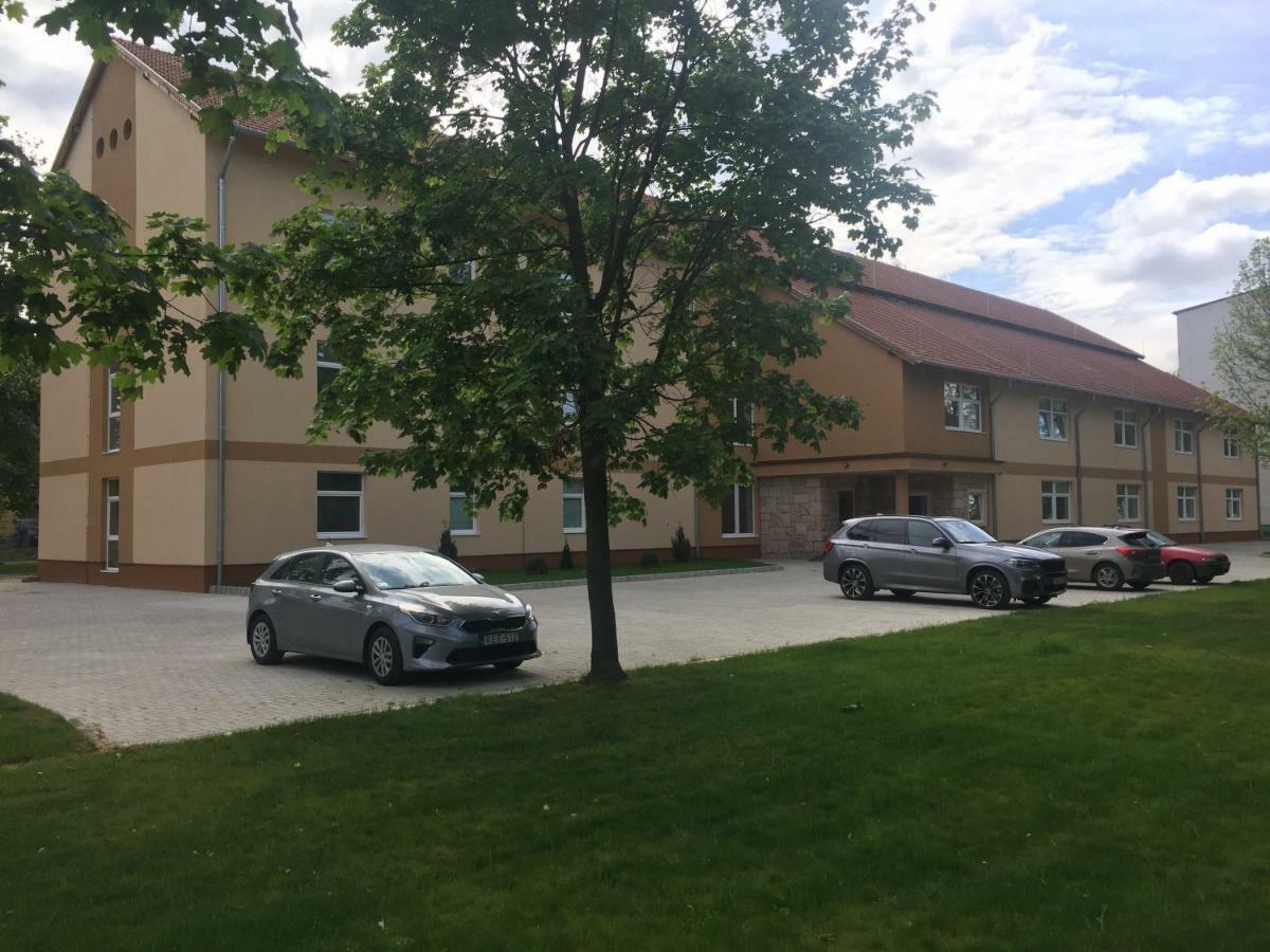 Smart Rooms Szekesfehervar Exterior photo